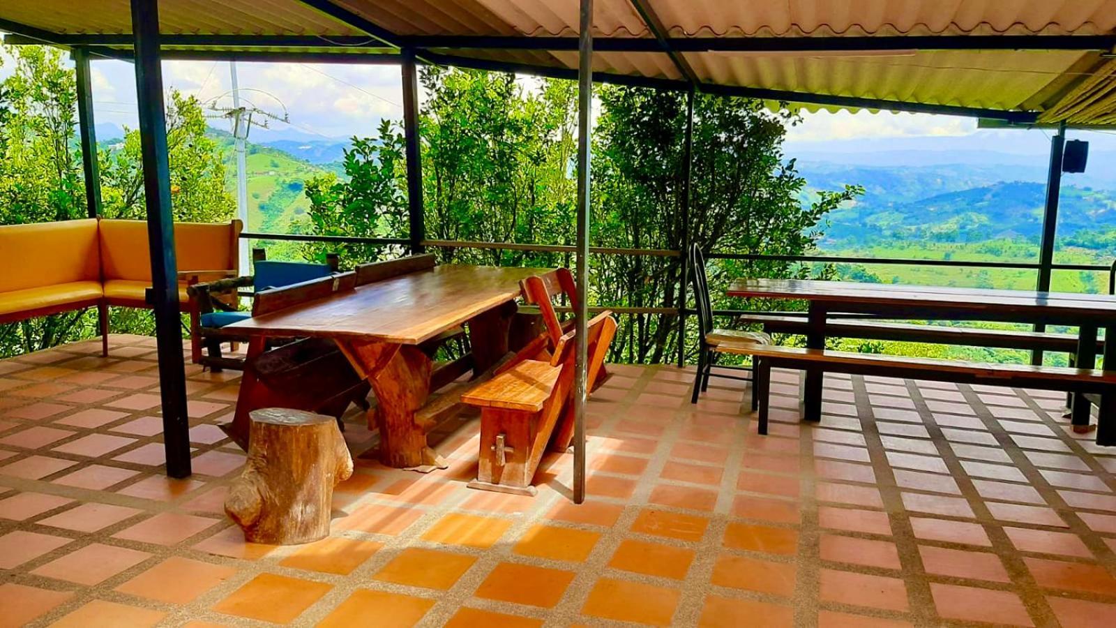 Mountain View Hostel San Peregrino Екстериор снимка